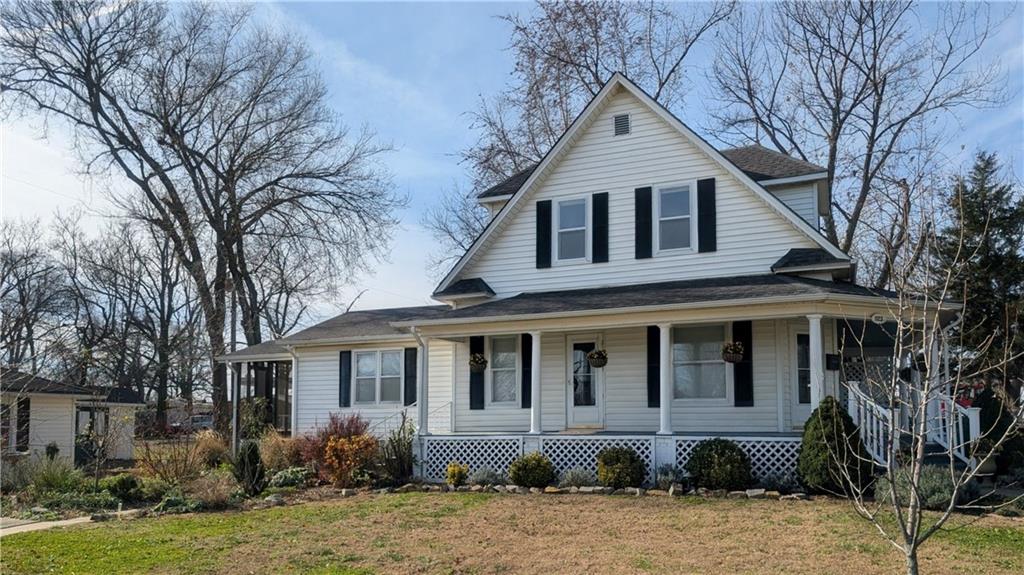 923 Cherokee Street Humboldt, KS 66748 - Photo 2 of 39