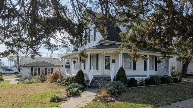 $189,000 | 923 Cherokee Street, Humboldt, KS 66748