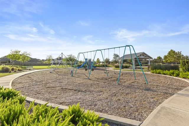 a view of outdoor space with city view