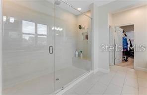 7211 Still Pond Lane Windermere, FL 34786 - Photo 14 of 17 a bathroom with a shower