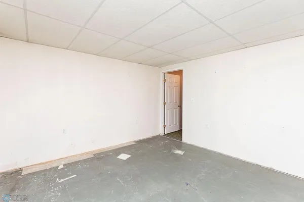 $179,000 | 303 9th Avenue East, Lisbon, ND 58054