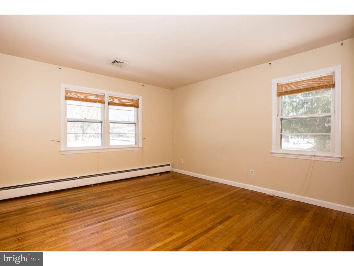 8 Meadowbrook Road Flemington, NJ 08822 - Photo 14 of 21 Gallery Image 14