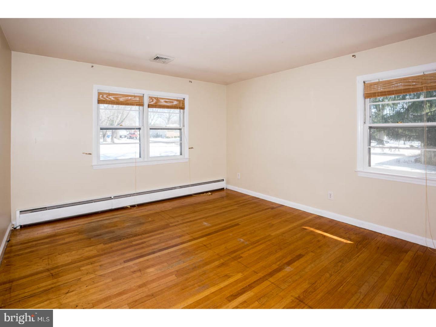 8 Meadowbrook Road Flemington, NJ 08822 - Photo 16 of 21 Gallery Image 16