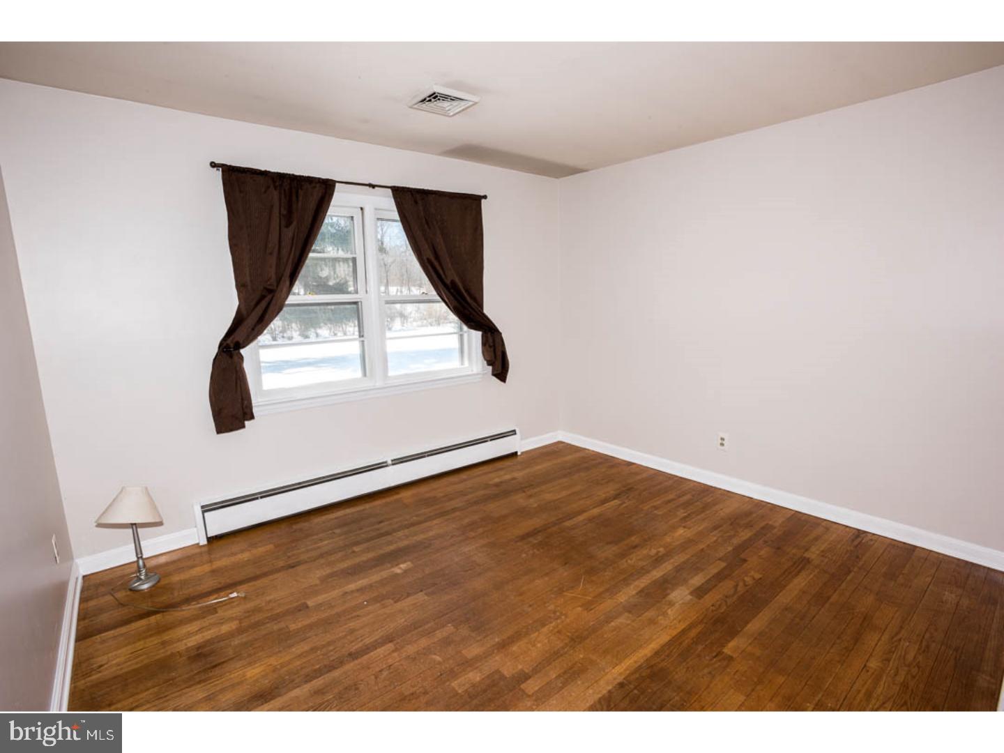8 Meadowbrook Road Flemington, NJ 08822 - Photo 18 of 21 Gallery Image 18