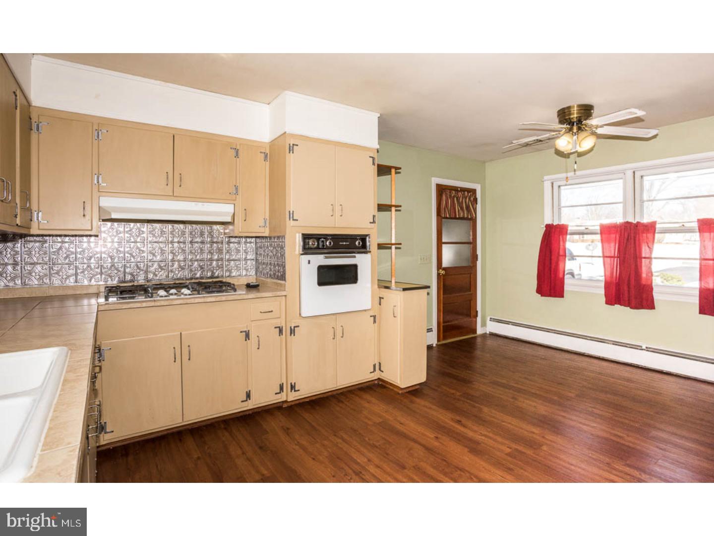 8 Meadowbrook Road Flemington, NJ 08822 - Photo 8 of 21 Gallery Image 8