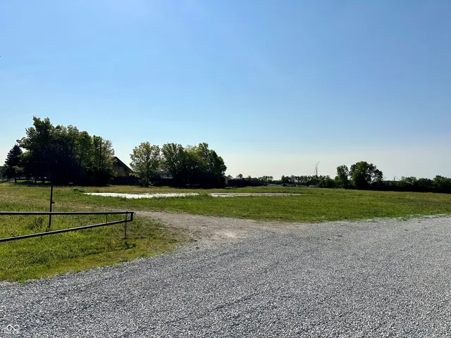 $1,350,000 | 823 Highway 32, Westfield, IN 46074