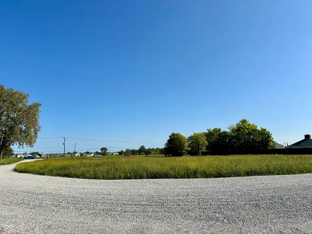 $1,350,000 | 823 Highway 32, Westfield, IN 46074