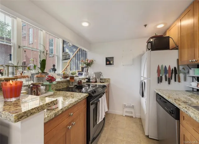 $2,500 | 2409 Villa At The Woods, Unit D209, Peekskill, NY 10566