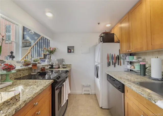 $2,500 | 2409 Villa At The Woods, Unit D209, Peekskill, NY 10566