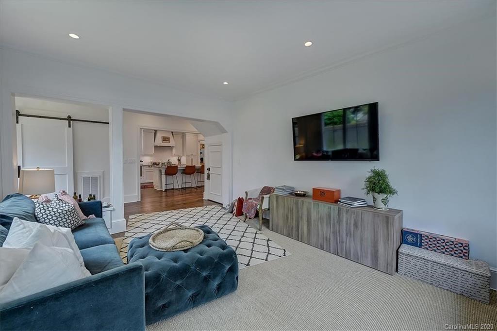 2240 Sharon Road Charlotte, NC 28207 - Photo 14 of 41 Gallery Image 14