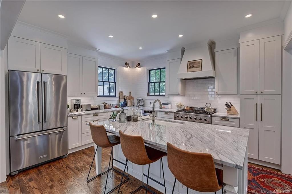 2240 Sharon Road Charlotte, NC 28207 - Photo 4 of 41 Gallery Image 4