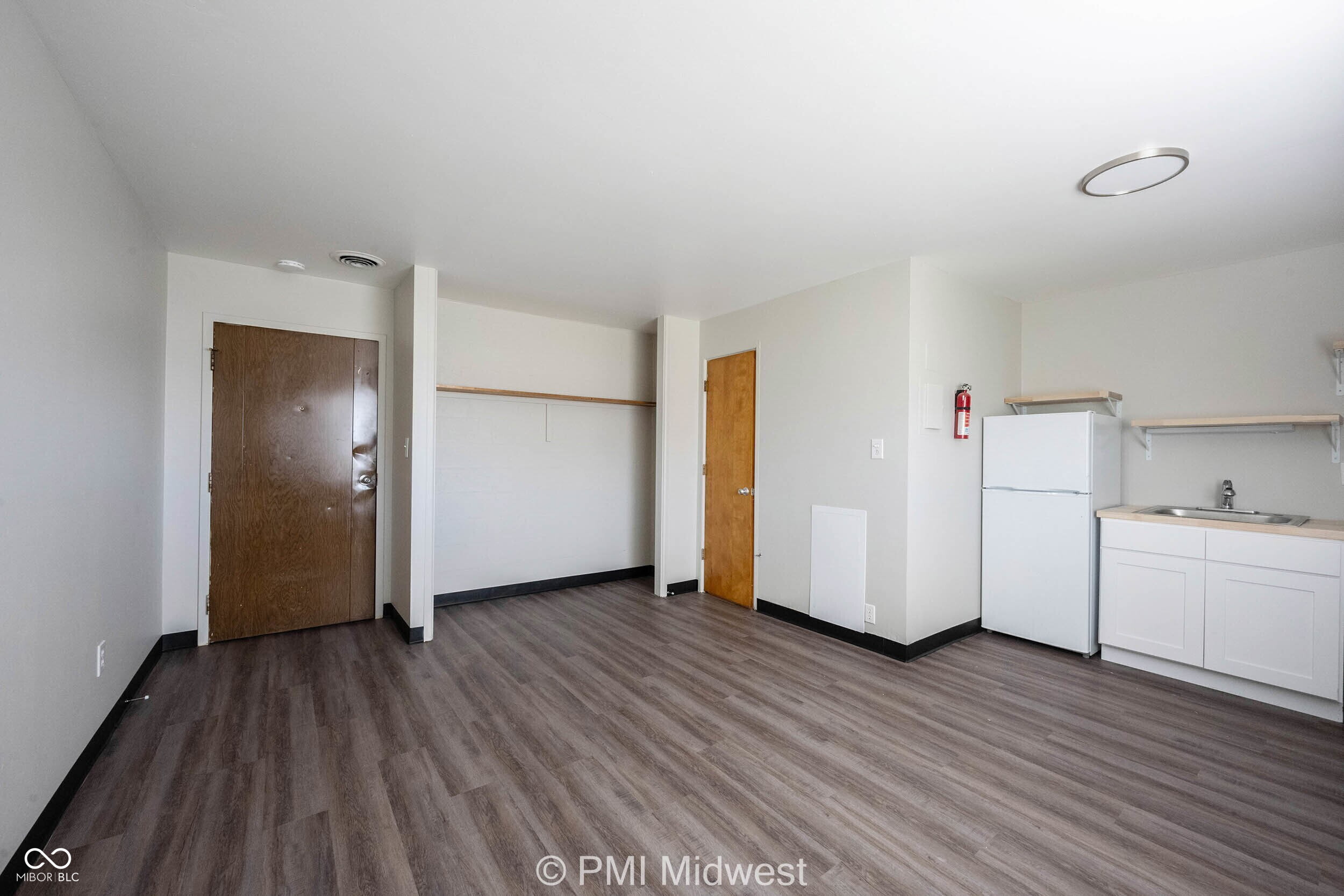 2215 East 56th Street, Unit 2 Indianapolis, IN 46220 - Photo 6 of 10