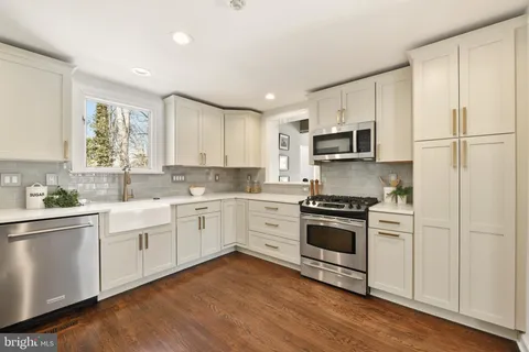 $1,550,000 | 8304 Woodhaven Boulevard, Bethesda, MD 20817