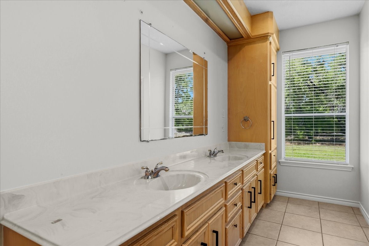 1607 Delta Lane Baytown, TX 77523 - Photo 25 of 48 Plenty of countertop space in the primary bathroom.