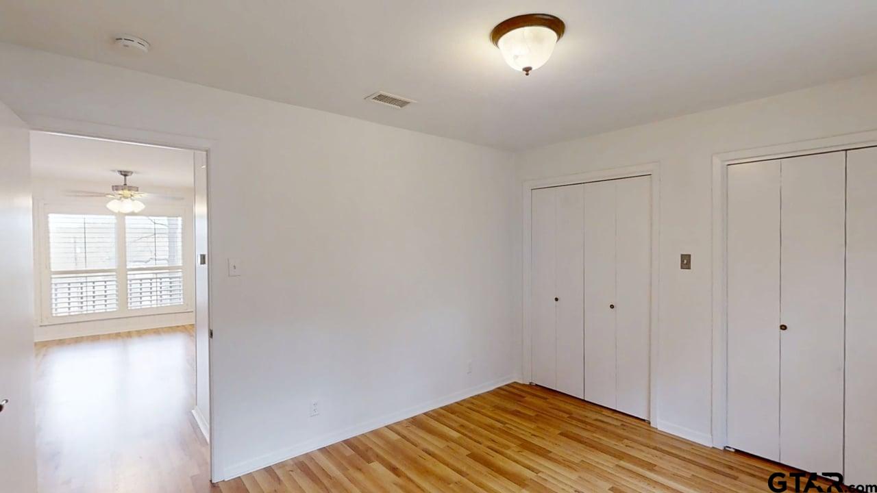 17035 Deer Run Road Flint, TX 75762 - Photo 13 of 31 a view of a livingroom with wooden floor
