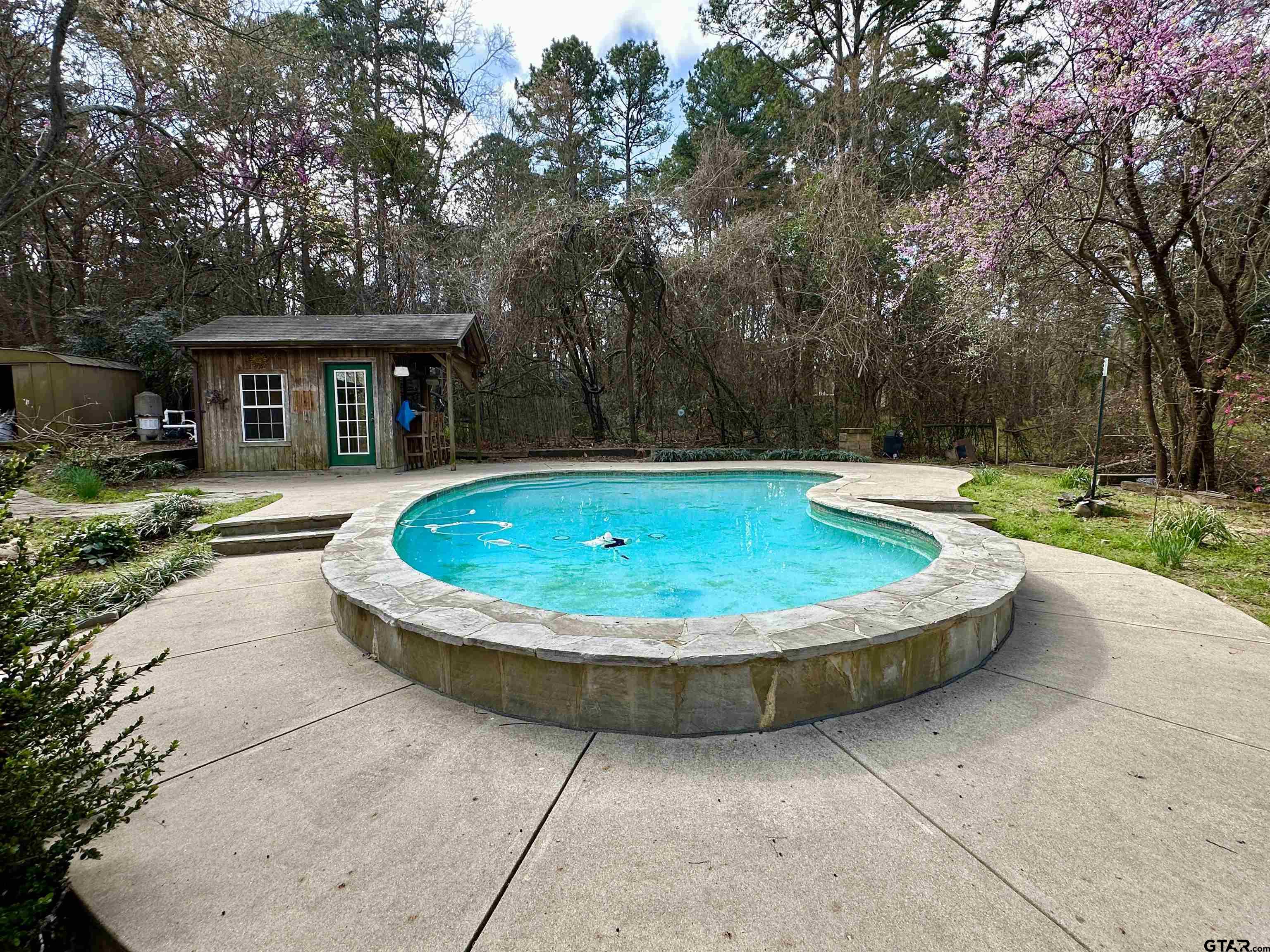 17035 Deer Run Road Flint, TX 75762 - Photo 18 of 31 a view of swimming pool with garden