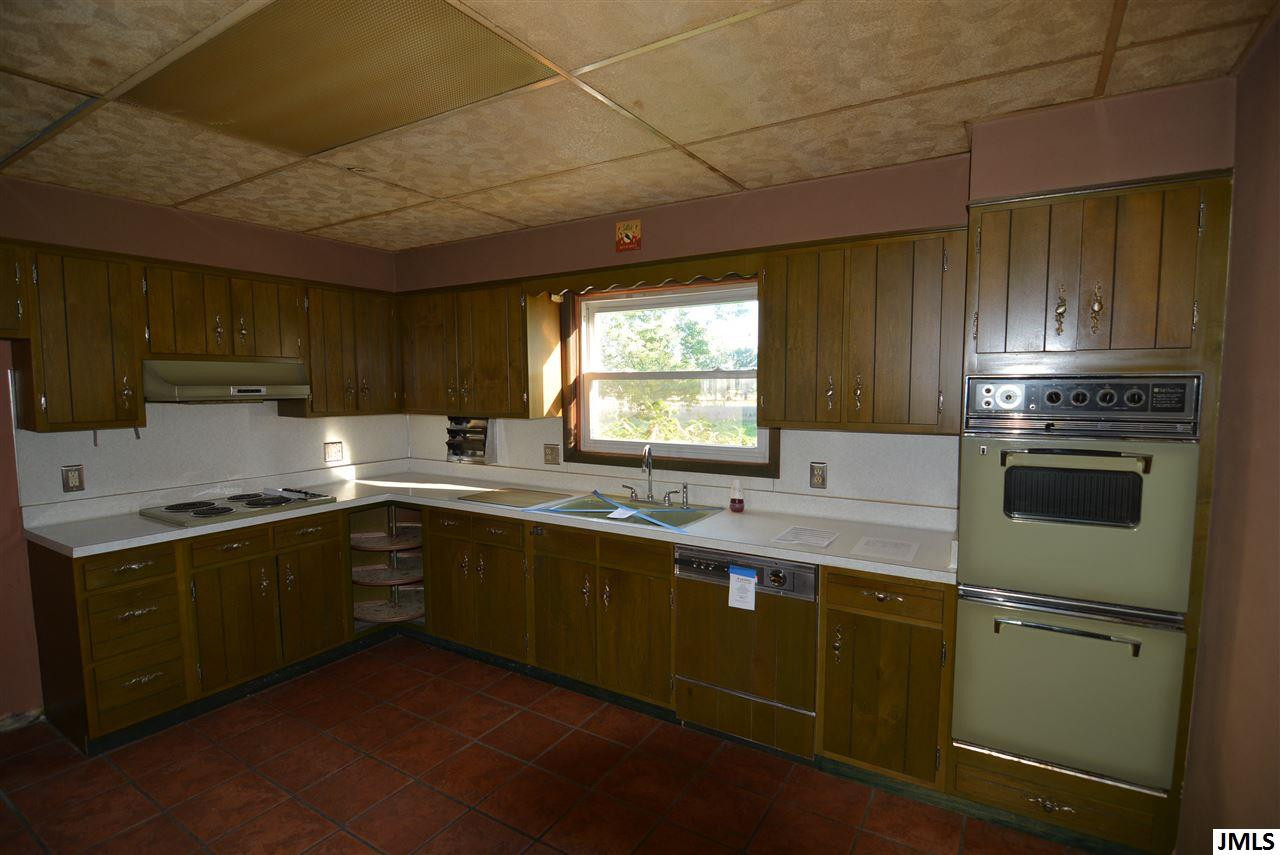 8635 Churchill Road Jackson, MI 49201 - Photo 2 of 28 Photo 2