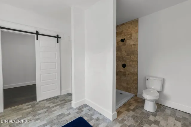 $339,000 | 252 Old Middlesboro Highway, La Follette, TN 37766