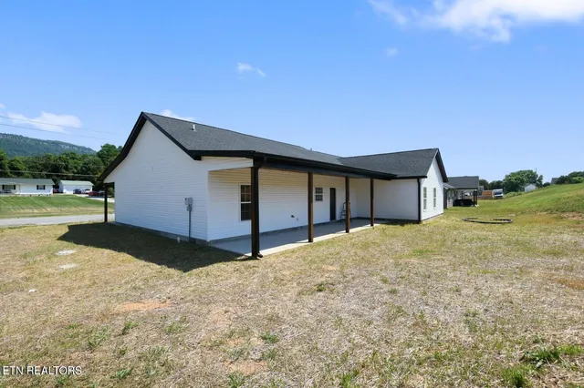 $339,000 | 252 Old Middlesboro Highway, La Follette, TN 37766