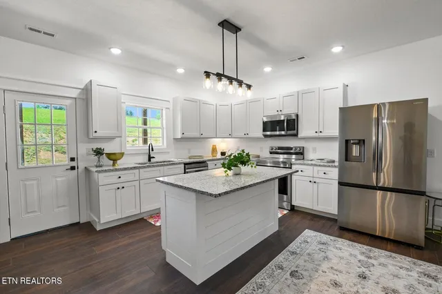 $339,000 | 252 Old Middlesboro Highway, La Follette, TN 37766