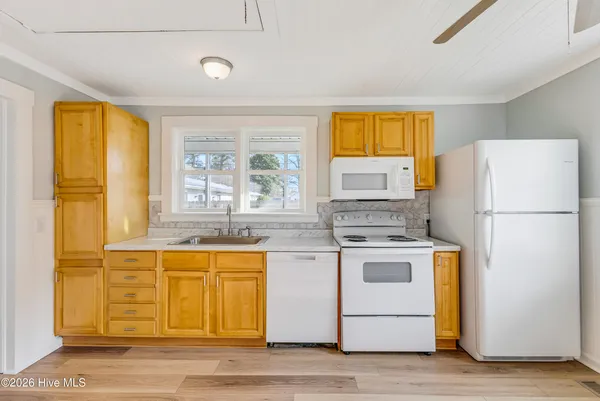 $262,000 | 204 South McRae Street, Burgaw, NC 28425