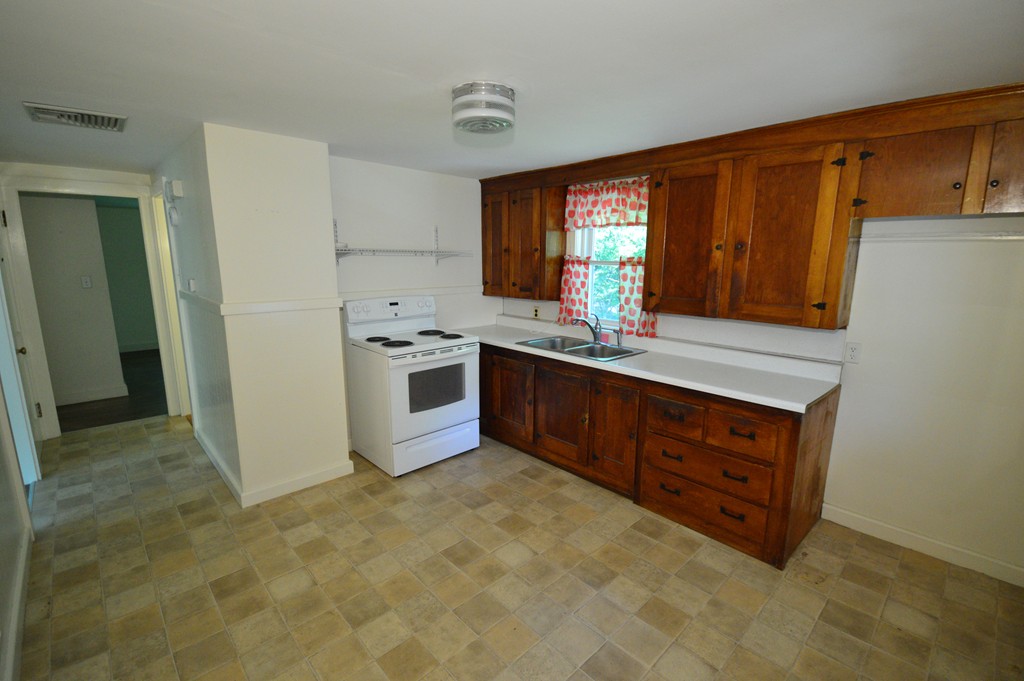24 Anderson Road Stoughton, MA 02072 - Photo 9 of 12 Gallery Image 9