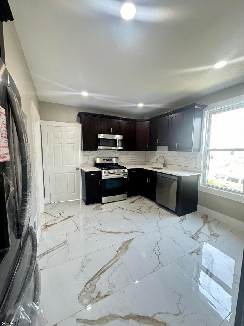 1118 North Avenue Elizabeth, NJ 07201 - Photo 4 of 14