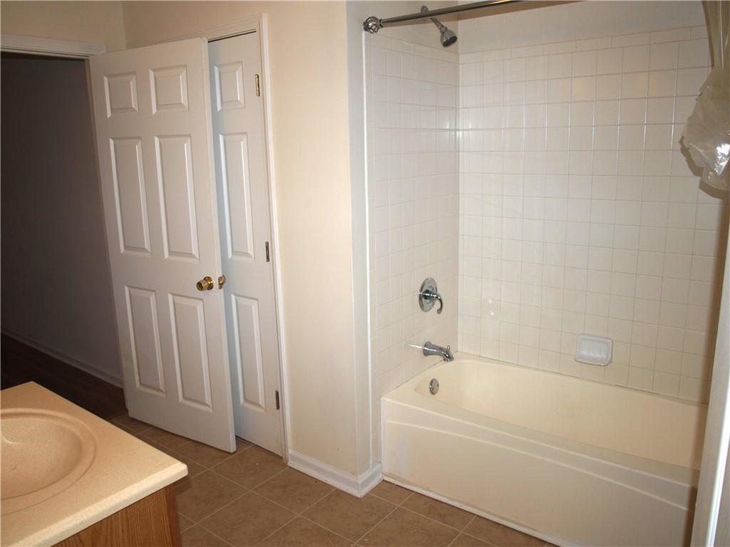 6979 Overlook Point Road Stone Mountain, GA 30087 - Photo 9 of 11