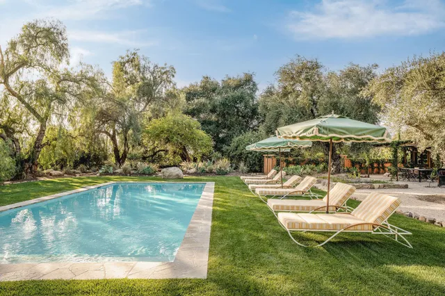 $4,095,000 | 483 El Jina Lane, Ojai, CA 93023