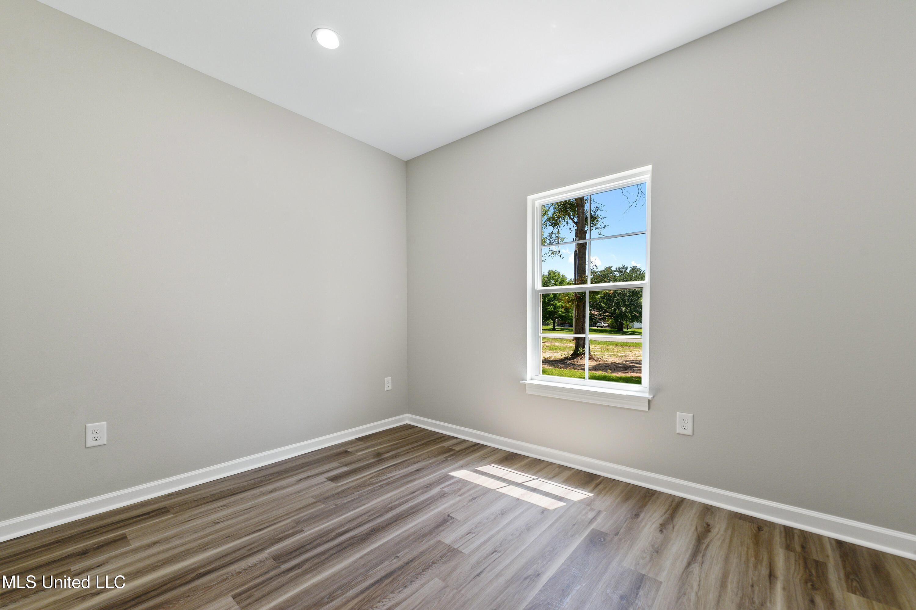 196 Webb Davis Road Lucedale, MS 39452 - Photo 12 of 22 014
