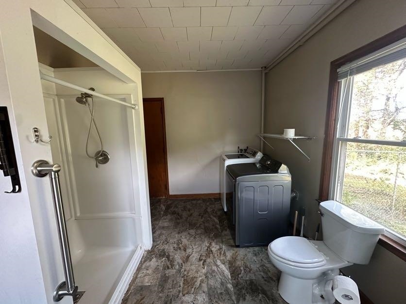 5998 County Road South Wayne, WI 53587 - Photo 21 of 42 Gallery Image 21