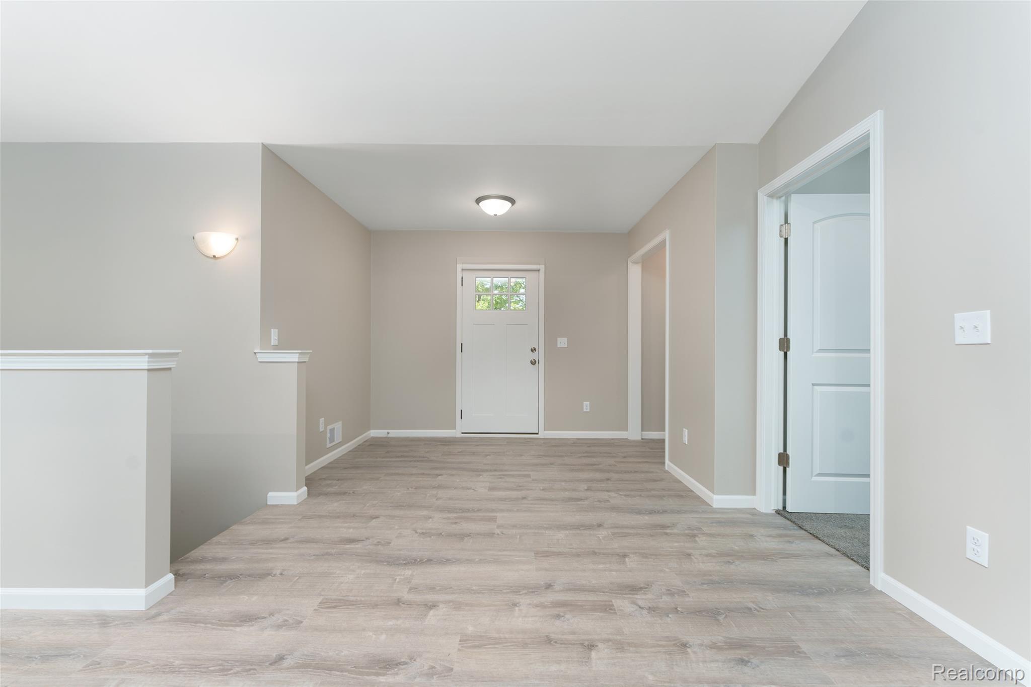 10551 West Allen Road Fowlerville, MI 48836 - Photo 2 of 34 DSC07773.jpg