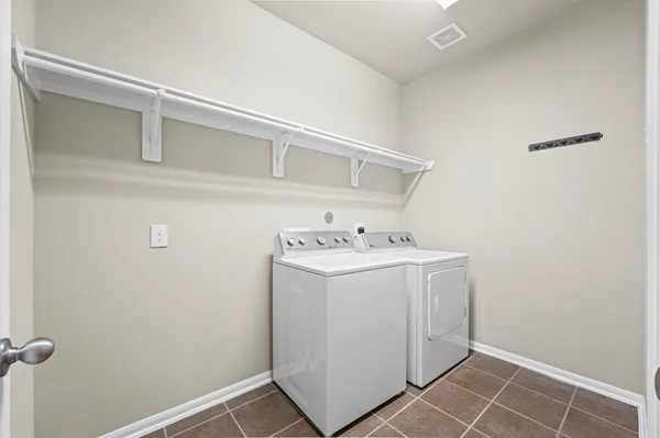 $2,350 | 17507 Solly Oak Place, Humble, TX 77396