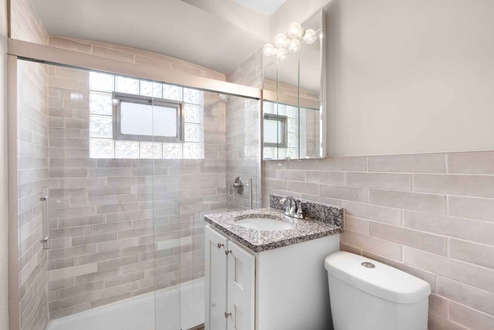 360 Streamside Drive Harvey, IL 60426 - Photo 11 of 24