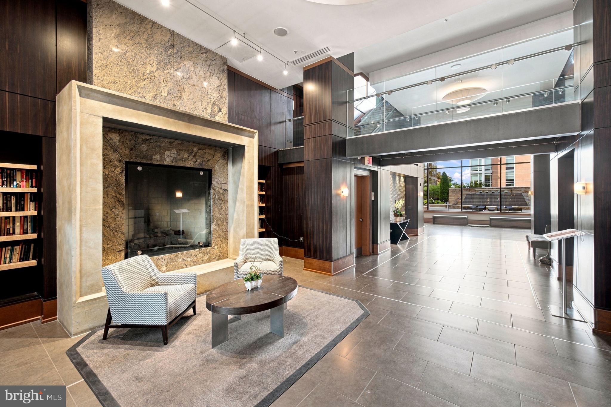 11990 Market Street, Unit 1514 Reston, VA 20190 - Photo 57 of 78 Main foyer