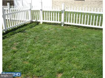 515 York Rd., Unit 11B Willow Grove, PA 19090 - Photo 12 of 12 Exterior Back