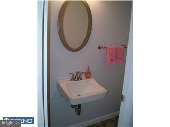515 York Rd., Unit 11B Willow Grove, PA 19090 - Photo 9 of 12 Bathroom