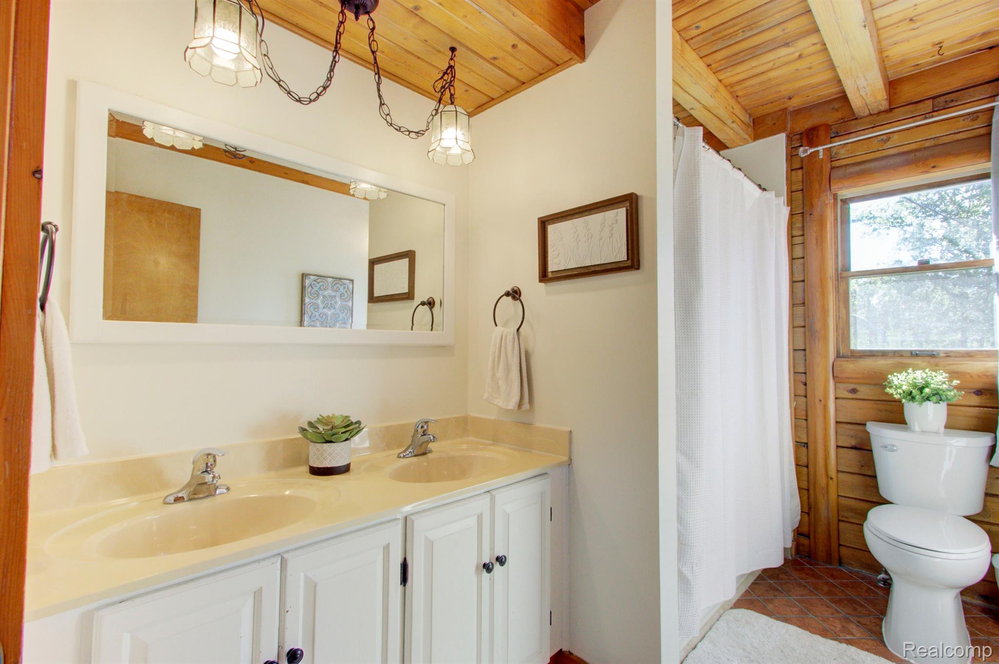 6390 West Hayner Road Fowlerville, MI 48836 - Photo 17 of 26 Gallery Image 17