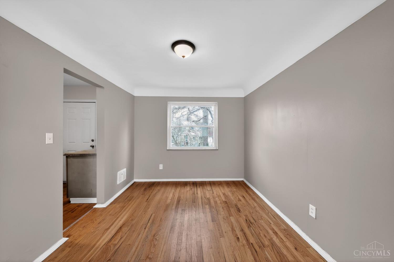 5018 Rapid Run Road Cincinnati, OH 45238 - Photo 9 of 30 Gallery Image 9