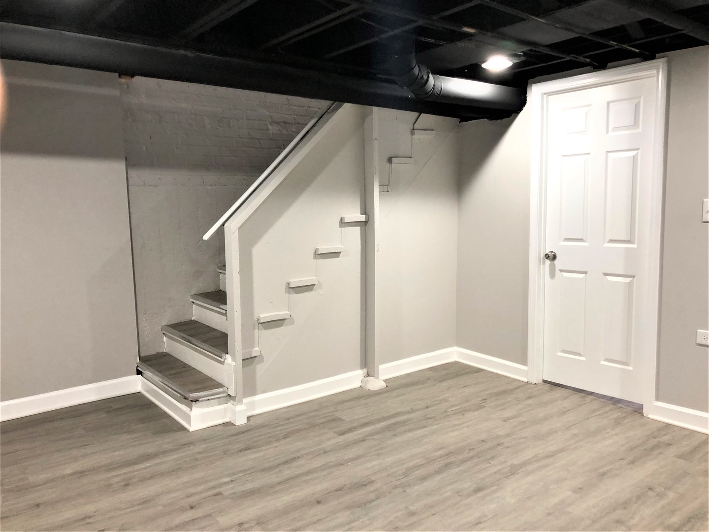 6360 Long Avenue Chicago, IL 60638 - Photo 22 of 29 a view of an empty room