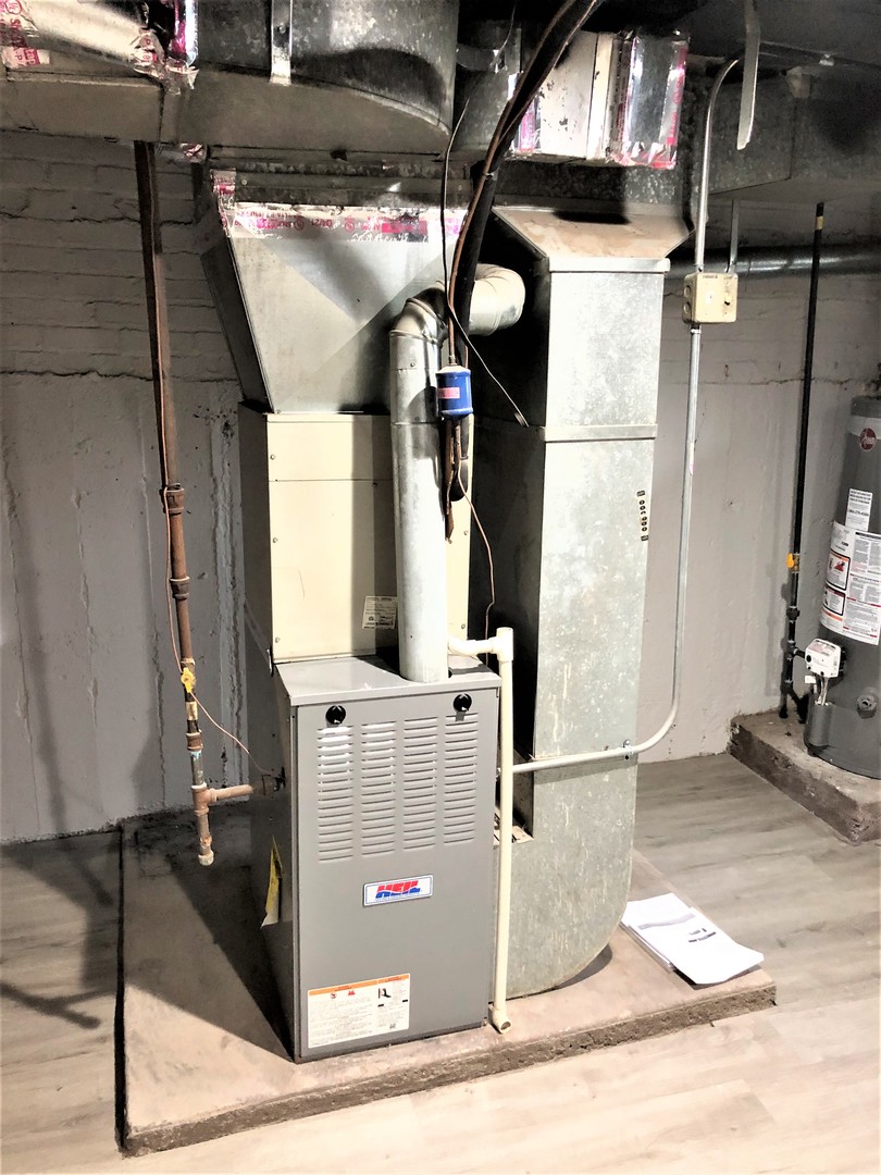6360 Long Avenue Chicago, IL 60638 - Photo 28 of 29 a view of water heater room