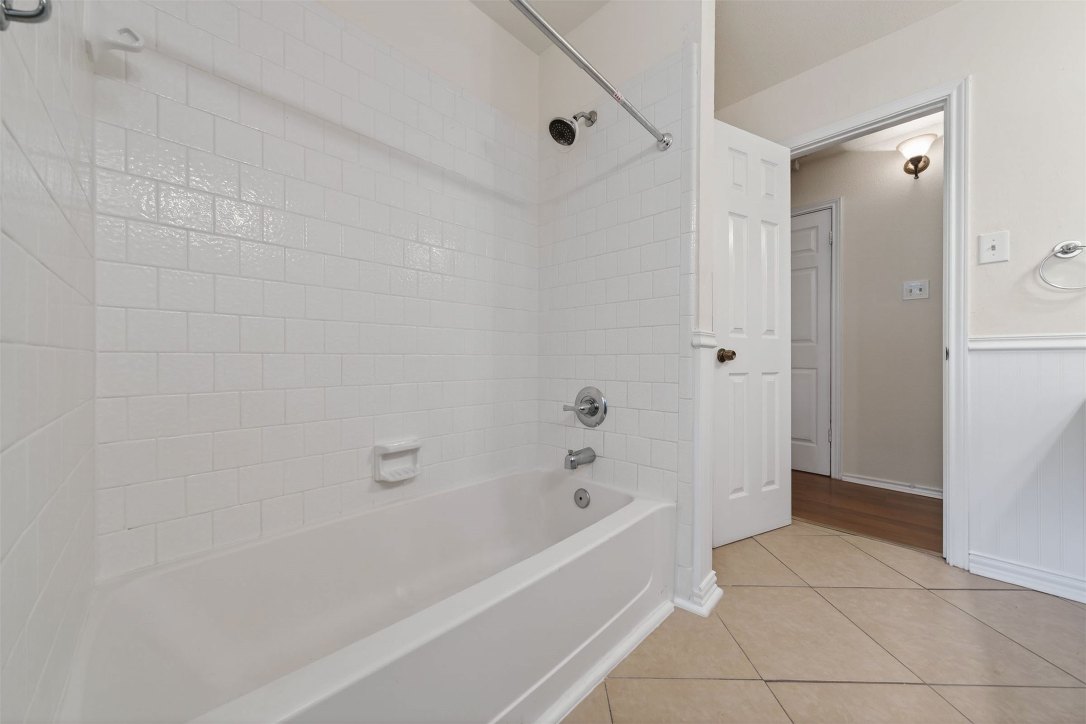 9414 Calwood Circle Spring, TX 77379 - Photo 48 of 49 Secondary Bathroom