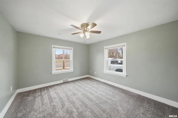 $149,900 | 2420 Court Street, Pekin, IL 61554