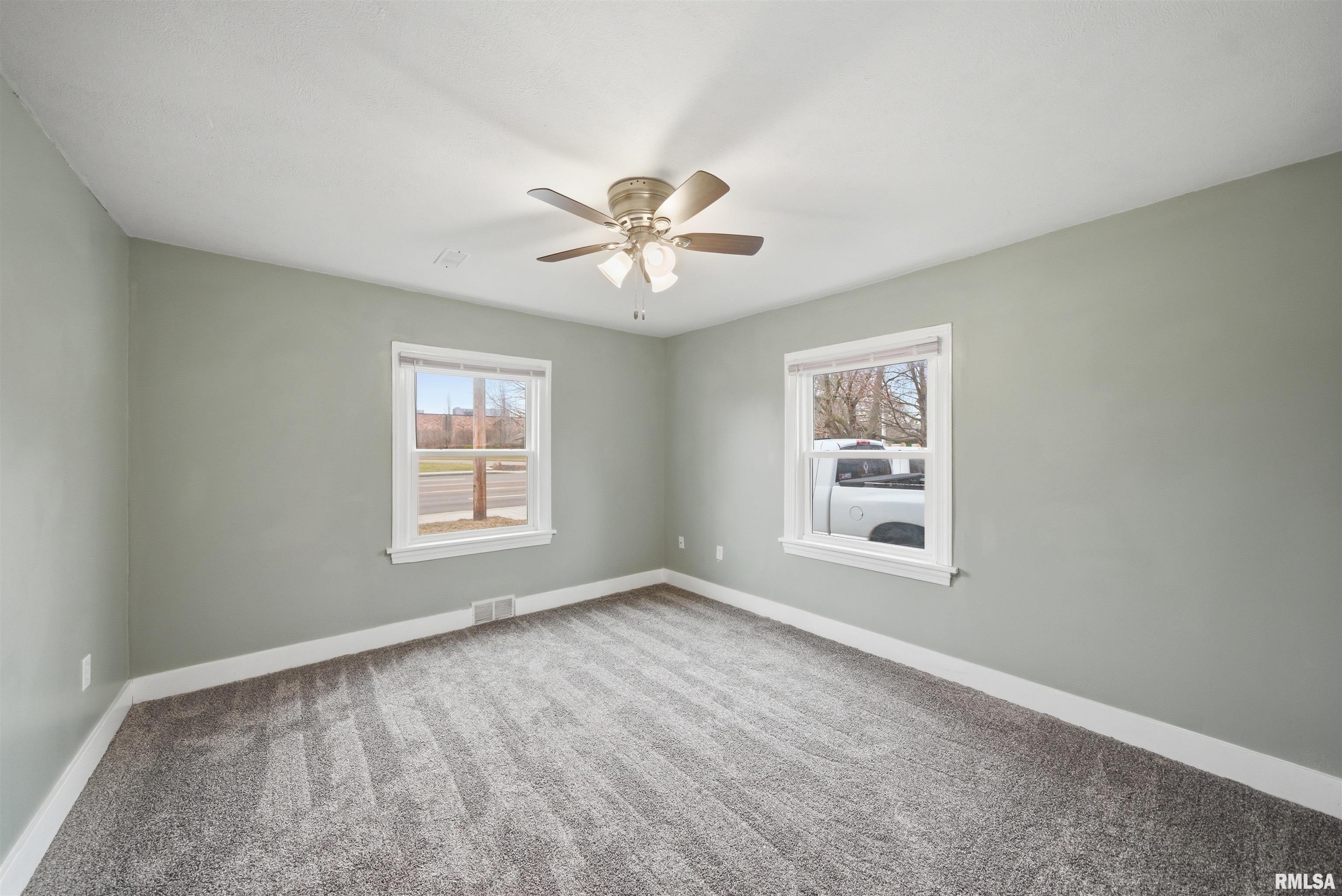 2420 Court Street Pekin, IL 61554 - Photo 25 of 39