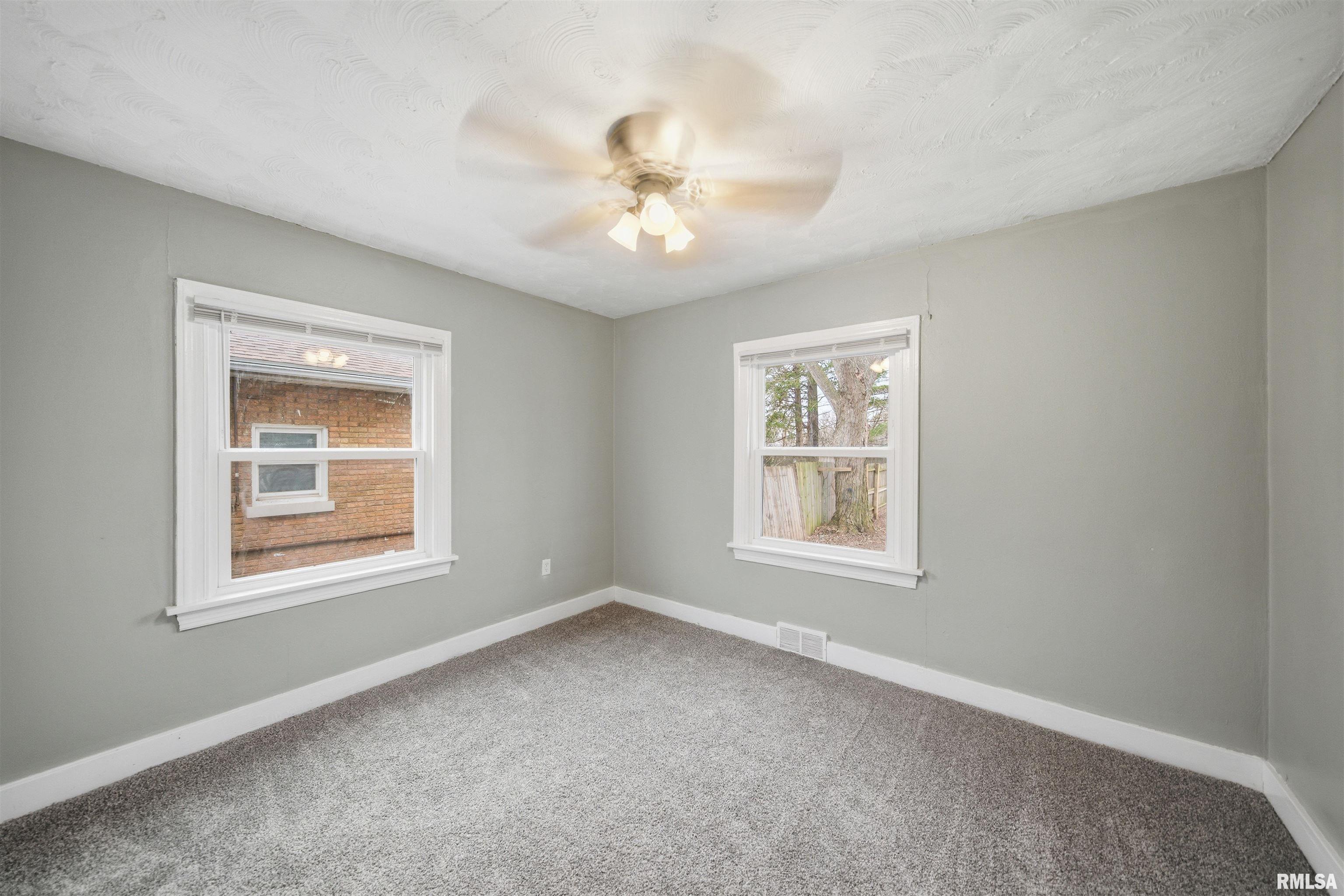 2420 Court Street Pekin, IL 61554 - Photo 30 of 39
