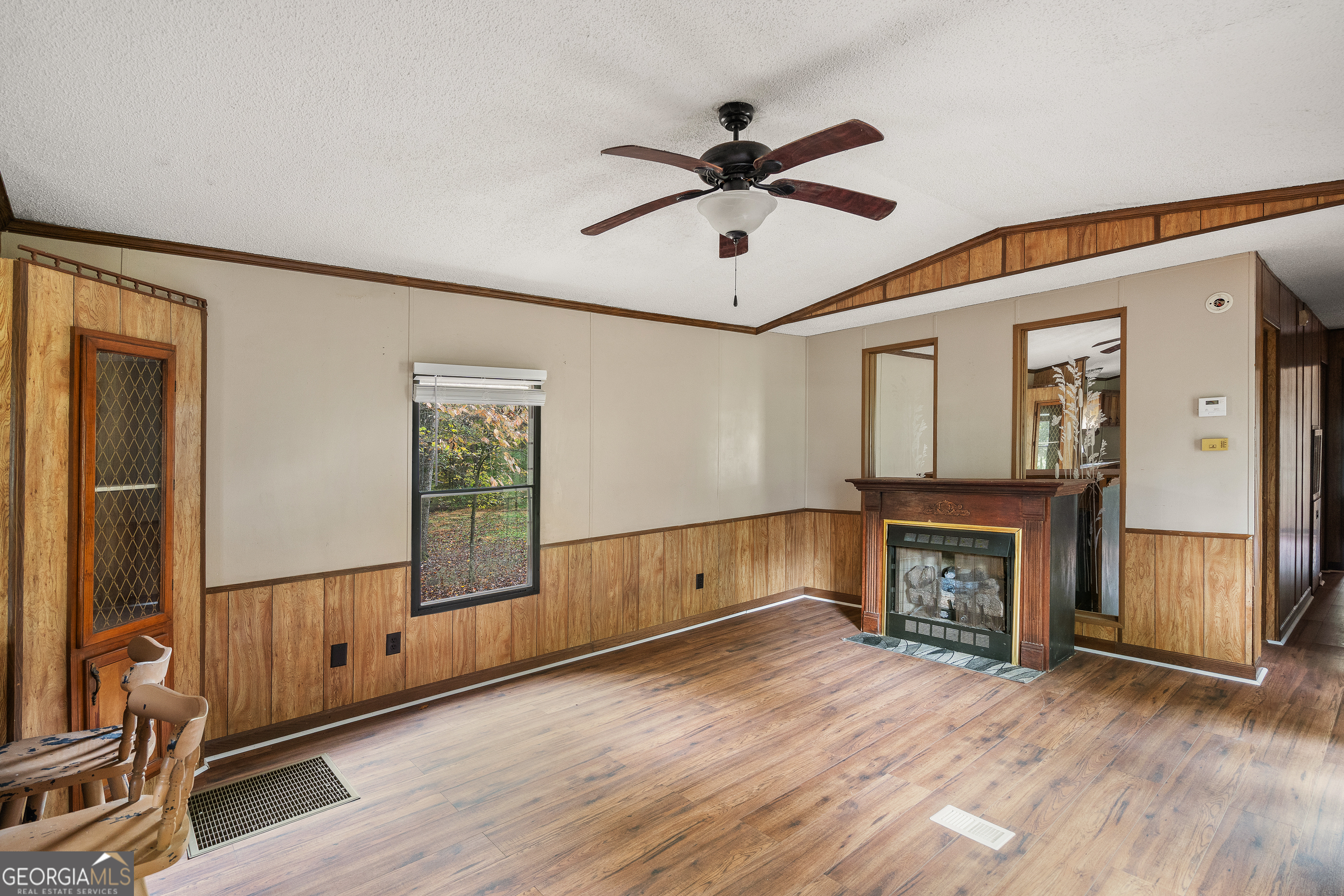 207 Squirrel Avenue Cohutta, GA 30710 - Photo 5 of 38