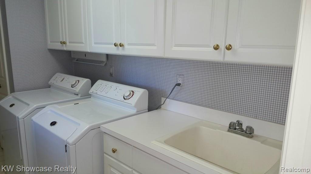 4981 Bloomfield Ridge, Unit 6 Bloomfield Hills, MI 48302 - Photo 18 of 22