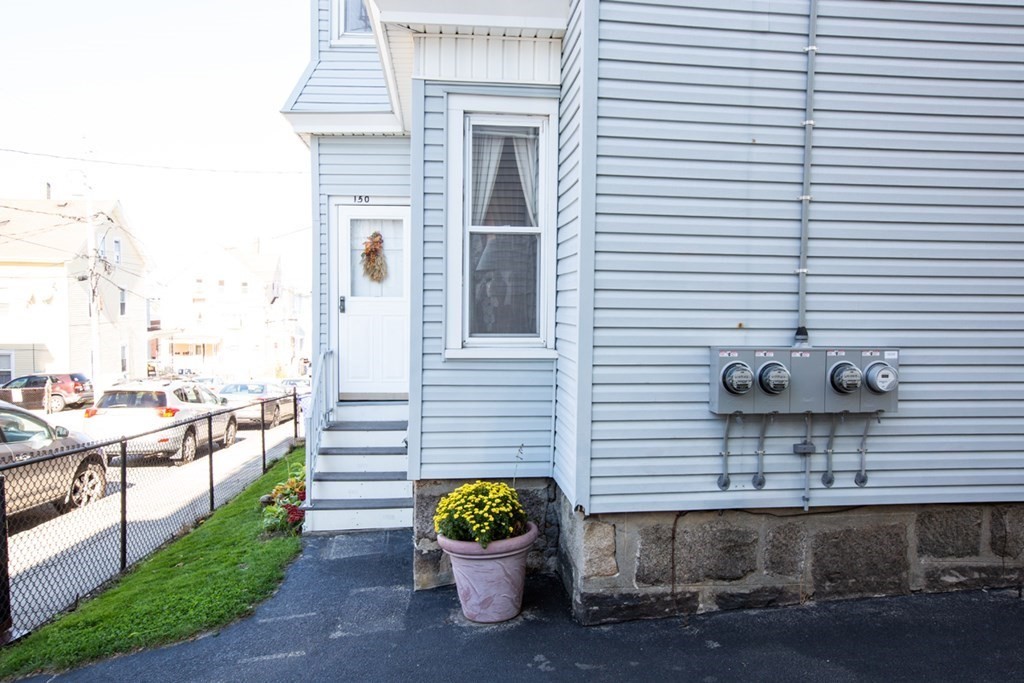 150 Hunter Street Fall River, MA 02721 - Photo 2 of 39