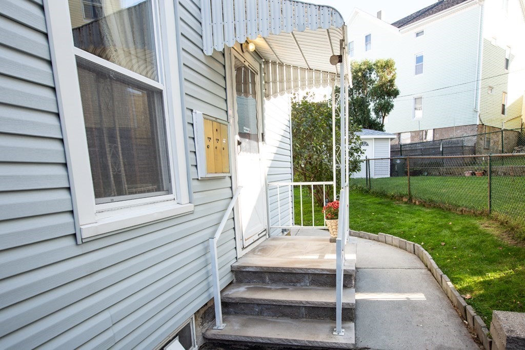 150 Hunter Street Fall River, MA 02721 - Photo 3 of 39