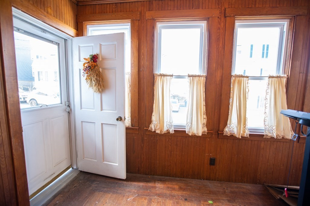 150 Hunter Street Fall River, MA 02721 - Photo 7 of 39